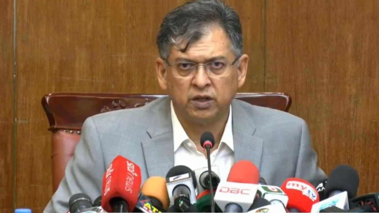 প্রতিবেশী দেশের ভরসায় ক্ষমতায় থাকার রাজনীতিতে বিশ্বাস করি না: স্বরাষ্ট্রমন্ত্রী