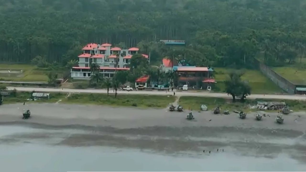 কক্সবাজারে ৮০০ মিটার সৈকত দখল, ‘প্রাইভেট বিচ’ বলে প্রচার রিসোর্টের