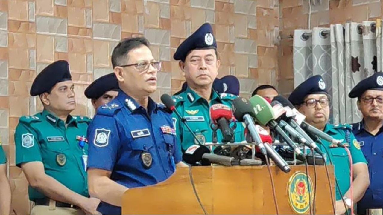 আইন প্রয়োগ করলে বলে পুলিশ ফ্যাসিস্ট, না করলে দুর্বল: চাঁদাবাজির বিরুদ্ধে আসছে নতুন আইন