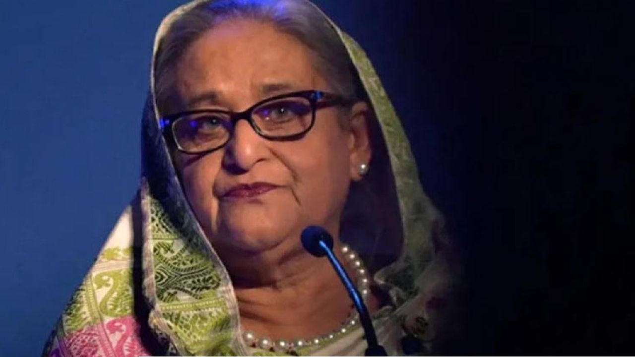 শেখ হাসিনা চাইলেই দেশে ফিরতে পারবে, সরকারের নেই কোনো বাধা: তথ্য প্রদেষ্টা